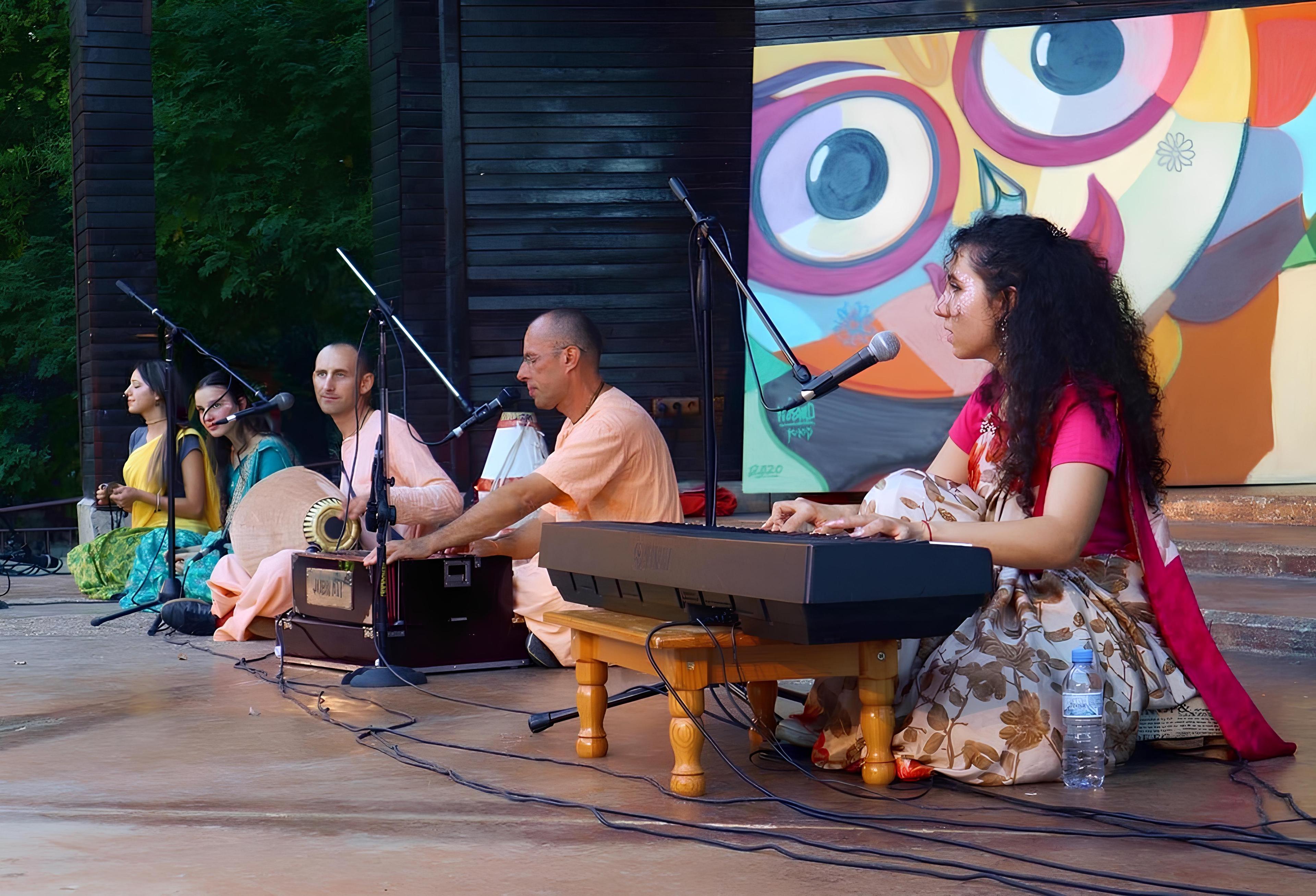 Kirtan Rasa Music performing live kirtan